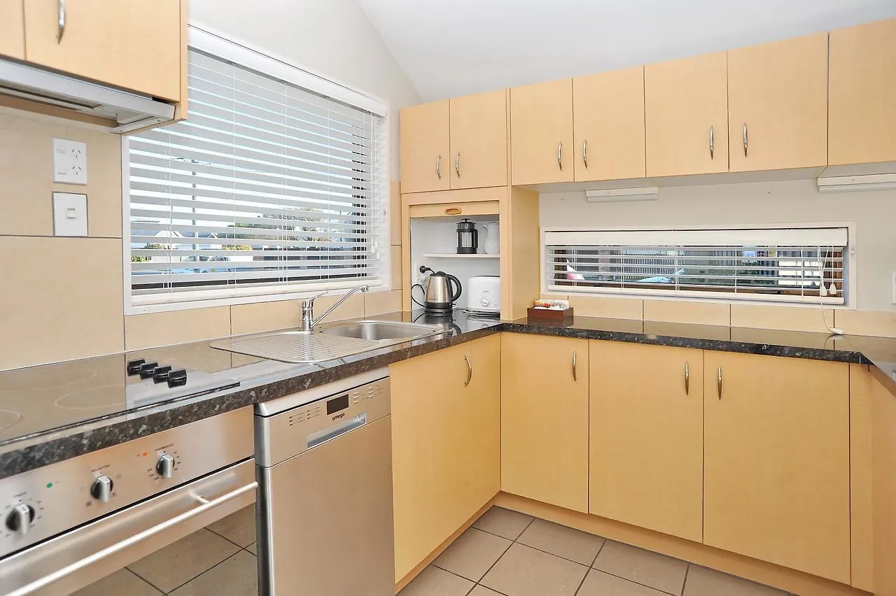 Gordon Villa 1 - Christchurch Holiday Homes
