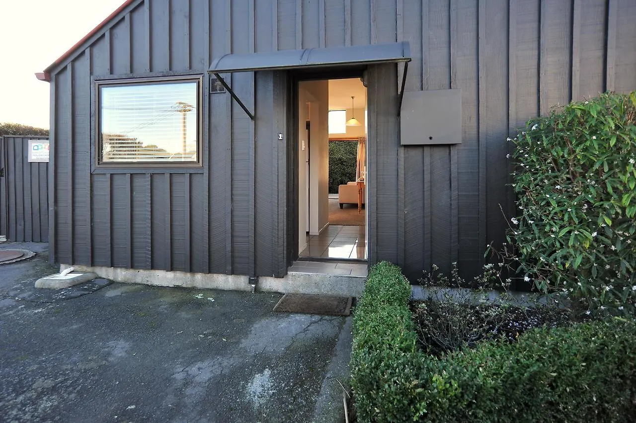 Gordon Villa 1 - Christchurch Holiday Homes