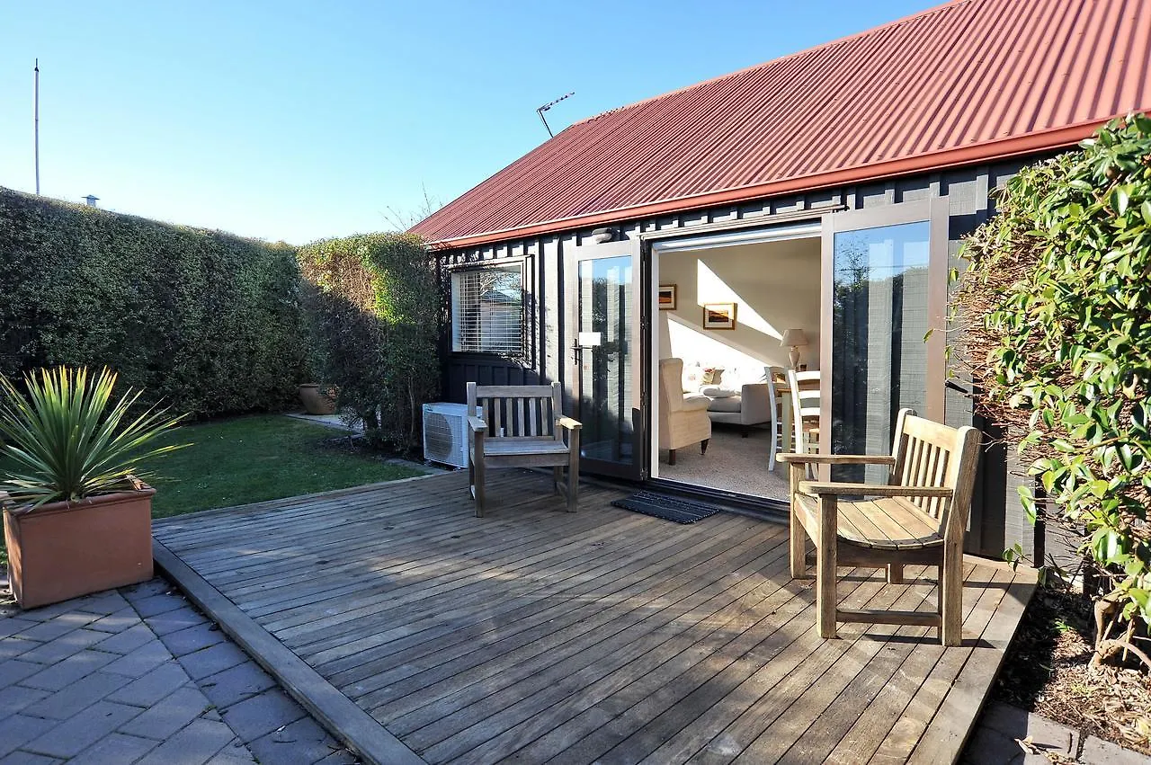 Gordon Villa 1 - Christchurch Holiday Homes 0*,